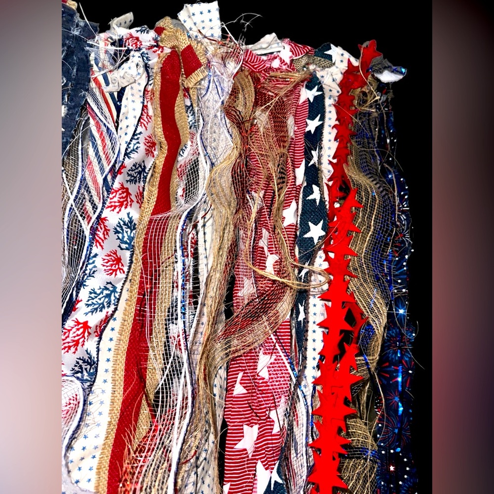 Handcrafted, vintage looking USA ribbon flag. Shells for the 4th of July! - Picture 10 of 11